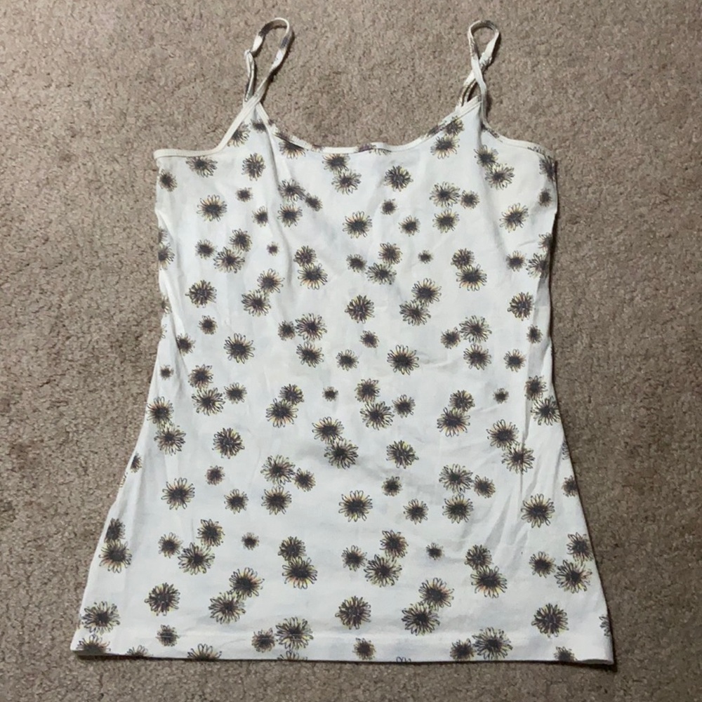 Nollie floral tank top in size large